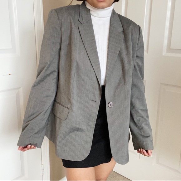 Vintage Oversized Blazer - Picture 2 of 13